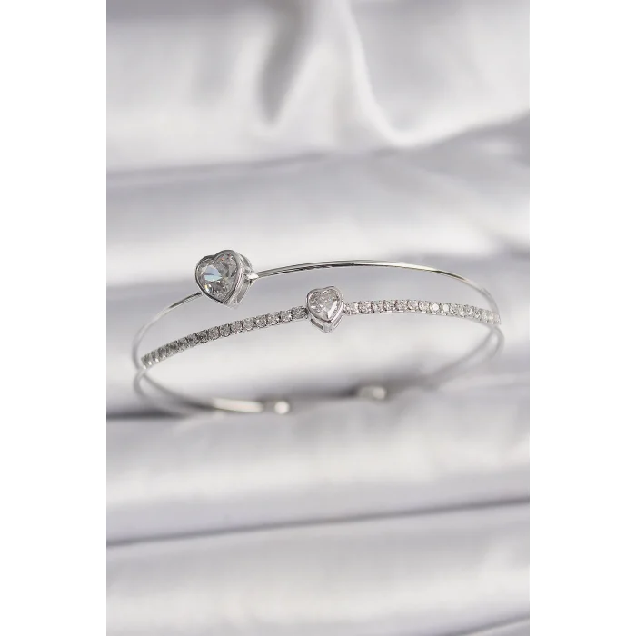 Pirinç Gümüş Renk Zirkon Taşlı Kalp Model Kadın Bileklik