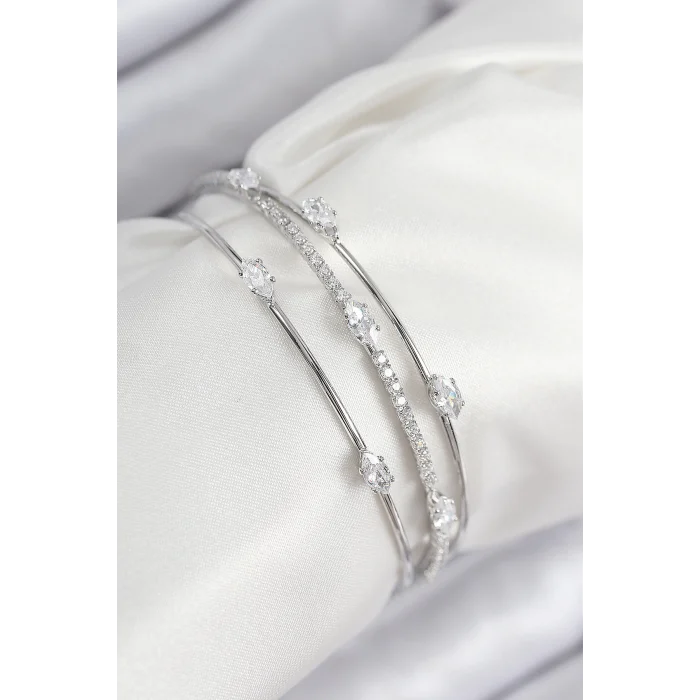 Pirinç Zirkon Taşlı Su Yolu Model Gümüş Renk Kadın Bileklik