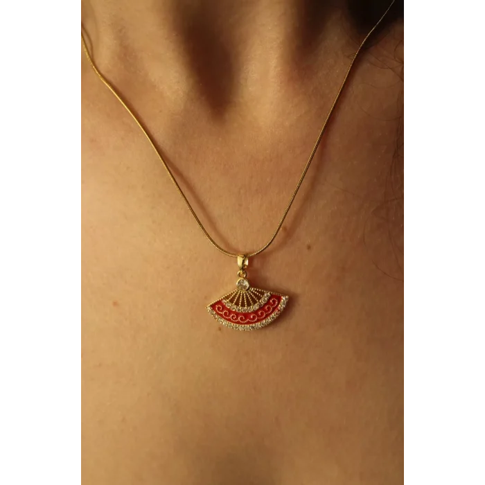 Shyla Gold Zincir Taş ve İşleme Detaylı Yelpaze Şekilli Kolye