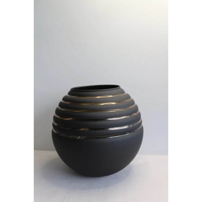 Siyah Mat Vazo Asorti