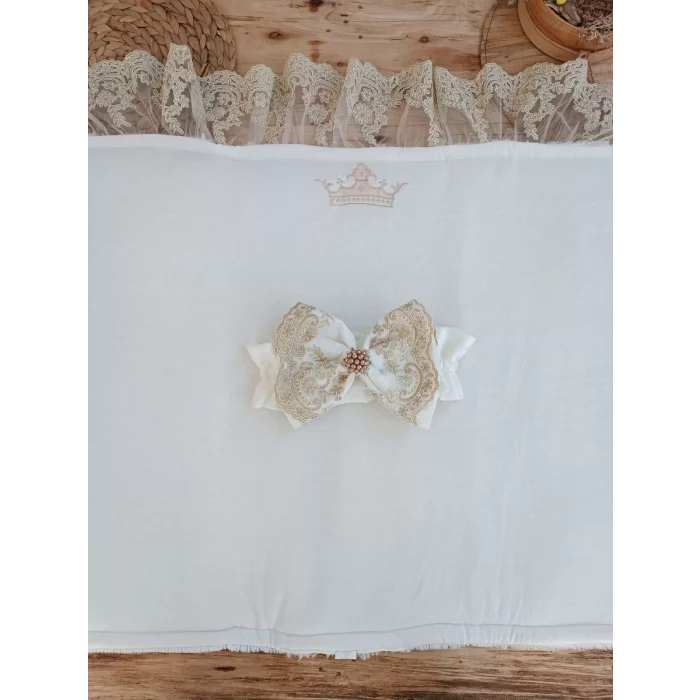 Luz&Pos Yenidoğan Beyaz Wool Yün Kumaş Taç Nakışlı Trilüks Kundak Bebek Battaniyesi Beyaz