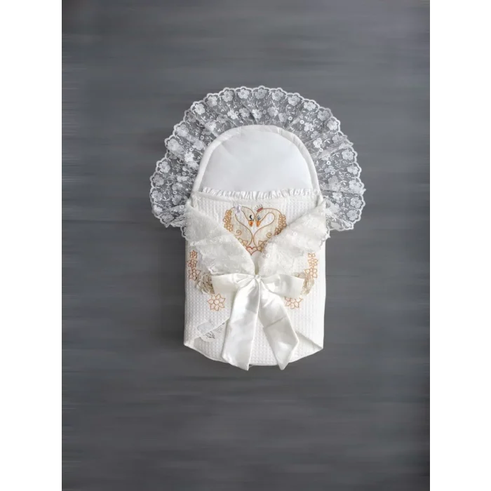 Luz&Pos Yenidoğan Kuğu Nakışlı Avangard Kundak Bebek Battaniyesi Ekru