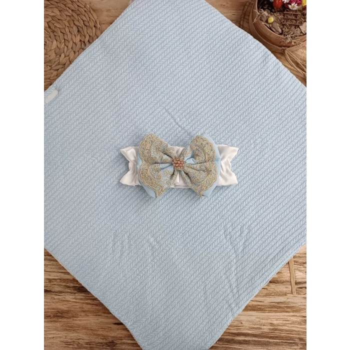 Luz&Pos Yenidoğan Kuzulu Taç Nakış Güpürlü Fiyonklu Duvaklı Prizma Taş Unisex Kundak Bebek Battaniyesi Mavi