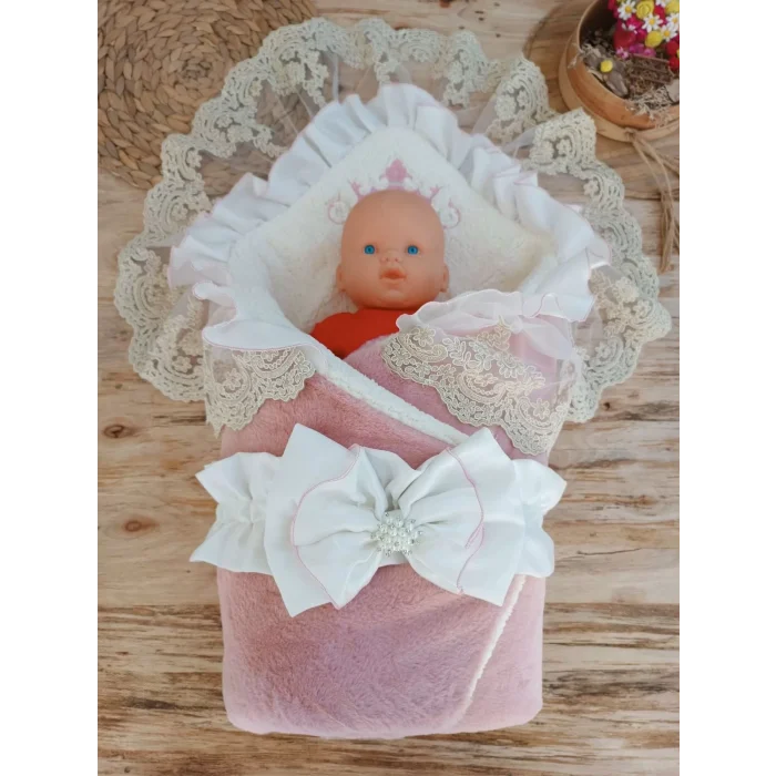 Luz&Pos Yenidoğan Wool Yün Kumaş Taç Nakışlı Güpür Duvaklı Fiyonk Prizma Taş Unisex Kundak Bebek Battaniyesi Pembe