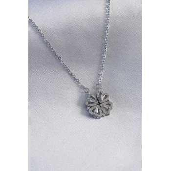 316l Çelik Gümüş Renk Açılır Yonca Model Kadın Kolye