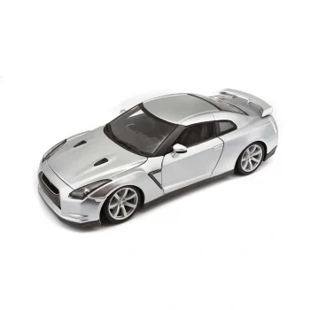 1:18 Nissan GT-R R35 2009 Model Araba