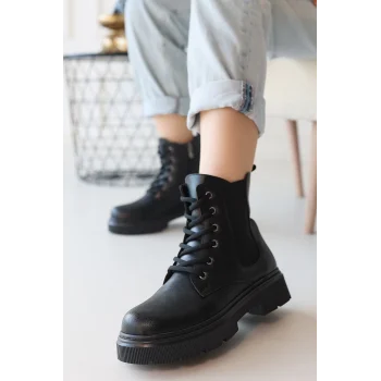 Daum Siyah Cilt Bağcıklı Bot