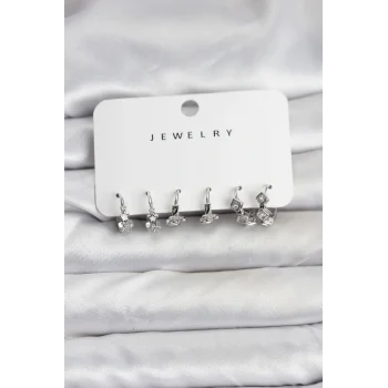 Gümüş Renk Pirinç Yıldız Modelli Kadın Küpe Seti