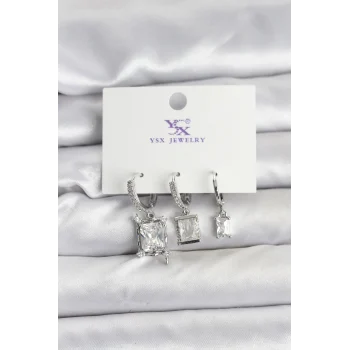 Gümüş Renk Zirkon Taşlı Kadın Küpe