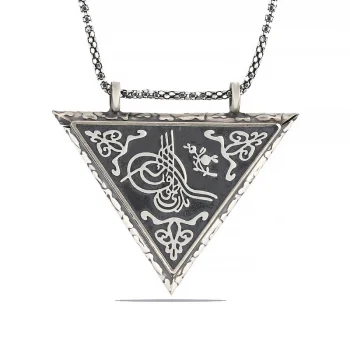 Luz&Pos Gümüş Üçgen İçi Açılabilen Tuğra Muskalık Kolye