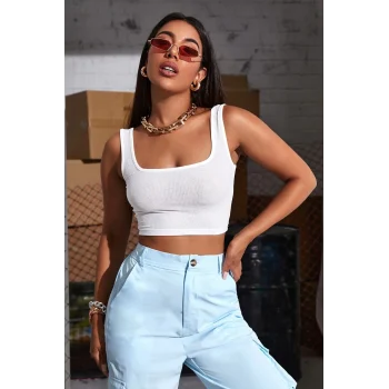 Kadın Beyaz Kalın Askılı Crop Top Büstiyer – Modern ve Şık Tasarım