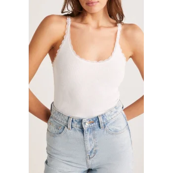 Kadın Beyaz Normal Kalıp Dantel Detalı Ince Askılı Oyuk Yaka Atlet – Modern ve Şık Tasarım
