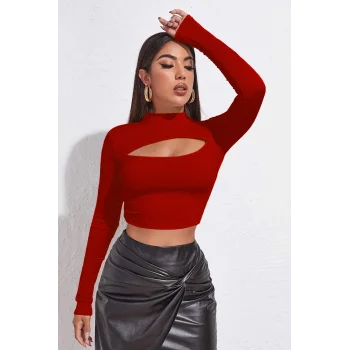 Kadın Kırmızı Göğüs Dekolteli Uzun Kollu Cut Out Crop Top Bluz – Şık, Rahat ve Kolay Kombinlenebilir