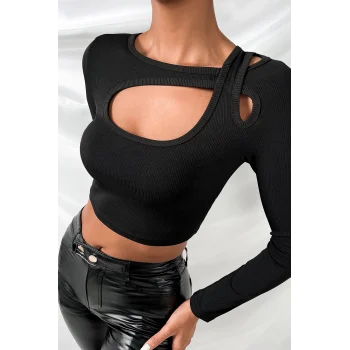 Kadın Siyah Göğüs Dekolteli Çapraz Askılı Uzun Kollu Crop Top Bluz – Şık, Rahat ve Kolay Kombinlenebilir