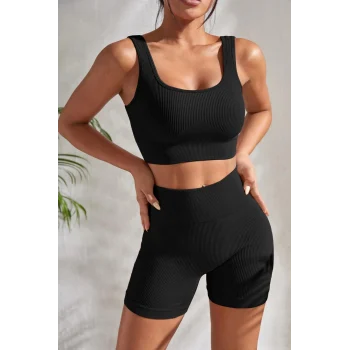 Kadın Siyah Kalın Askılı Yüksek Bel Şortlu Gecelik Takımı – Modern, Konforlu ve Günlük Kombinlere Uygun