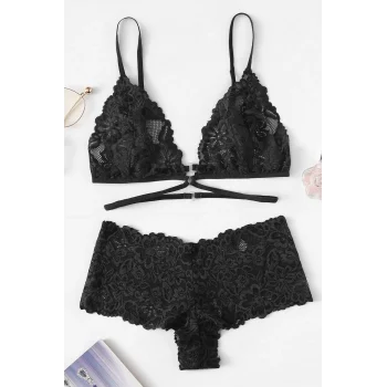 Kadın Siyah Özel Şık Sütyen Külot Takımı – Modern, Konforlu ve Günlük Kombinlere Uygun