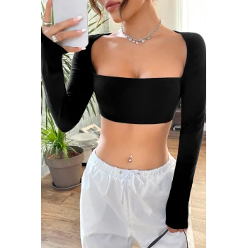 Kadın Siyah Uzun Kol Göğüs ve Sırt Dekolteli Crop Top Bluz – Şık, Rahat ve Kolay Kombinlenebilir