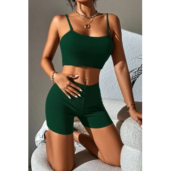 Kadın Yeşil Şortlu Kaşkorse Gecelik Takım – Modern, Konforlu ve Günlük Kombinlere Uygun