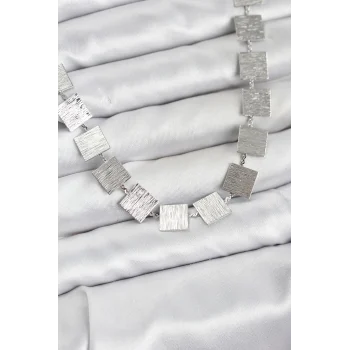 Kare Plaka Model Gümüş Renk Kadın Kolye