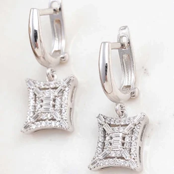 Luz&Pos Gümüş Kare Zirkon Taşlı Kadın Küpe