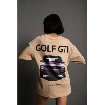 Luz&Pos Kadın Oversize Baskılı Tişört – Golf Gtı Retro Araba Desenli, Ön & Arka Dijital Baskı, Sokak Modası Stil - Bej