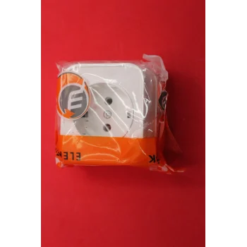 Merve Sıva Üstü Kare Topraklı Priz