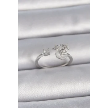 Pirinç Gümüş Renk Ayarlanabilir Zirkon Taşlı Yıldız Model Kadın Yüzük