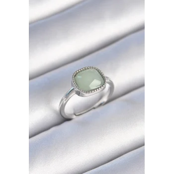 Pirinç Gümüş Renk Yeşil Kare Mineli Kadın Yüzük