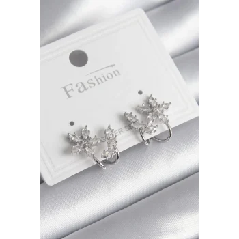 Pirinç Gümüş Renk Zirkon Taşlı Çiçek Model Kadın Küpe