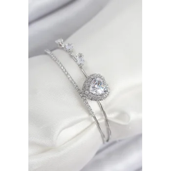 Pirinç Zirkon Taşlı Kalp Model Gümüş Renk Kadın Bileklik