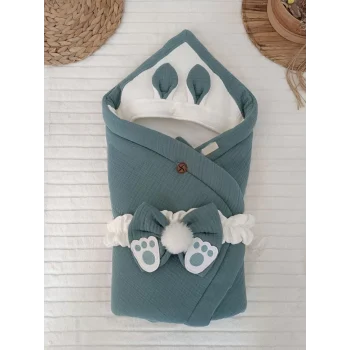 Luz&Pos Yenidoğan 4 Kat Müslin Kumaş Kulaklı Patili Fiyonk Bebek Battaniyesi Kundak Kahverengi