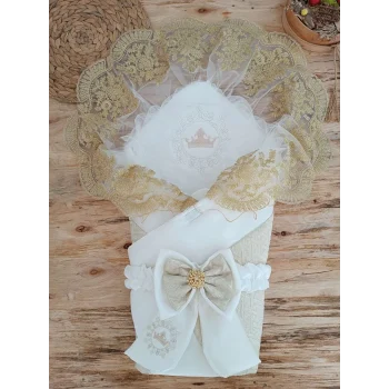 Luz&Pos Yenidoğan Titi Taç Nakışlı Plazma Taşlı Güpürlü Çift Fiyonk Duvaklı Trilüks Kundak Bebek Battaniyesi Gold