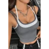 Kadın Antrasit Gri Beyaz Çift Renk Çapraz Askılı Crop Top Bluz – Şık, Rahat ve Kolay Kombinlenebilir