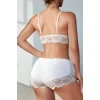 Kadın Beyaz Kaşkorse ve Dantel Detaylı Şortlu Gecelik Takım – Modern, Konforlu