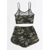Kadın Kamuflaj Desenli Askılı Crop Top ve Şortlu Gecelik Takım – Modern, Konforlu ve Günlük Kombinlere Uygun