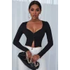 Kadın Siyah Uzun Kollu Düğmeli Göğüs ve Göbek Dekolteli Crop Top Bluz – Şık, Rahat ve Kolay Kombinlenebilir