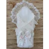 Luz&Pos Yenidoğan Hanımeli Desenli Taç Nakışlı Delüks Kundak Bebek Battaniyesi Ekru