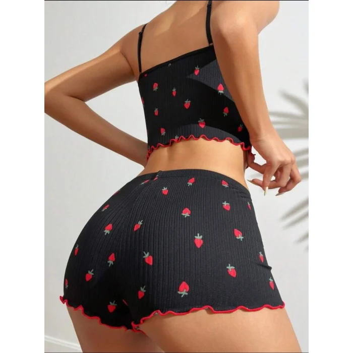 Luz&Pos Arias Closet Siyah Üstüne Kırmızı Çilek Desenli Askılı Şortlu Pijama Takımı