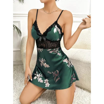 Luz&Pos Arias Closet Özel Tasarım Çiçek Desenli İnce Askılı Dantel İşlemeli Yeşil Mini Saten Gecelik