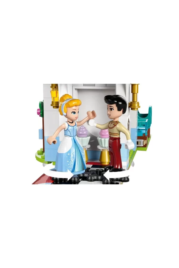 43275 Lego Disney Prensesi Sindirellanın Şatosu Ve At Taşıyıcı 596 Parça +6 Yaş