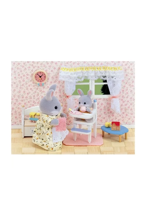 5221 Sylvanian Families, Bebek Mama Sandalyesi, Figürler Ayrı Satılır +3 Yaş