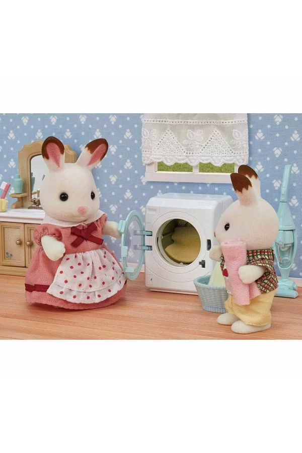 5445 Sylvanian Families Çamaşır Makinesi Ve Süpürge +3 Yaş Figür Dahil Değil