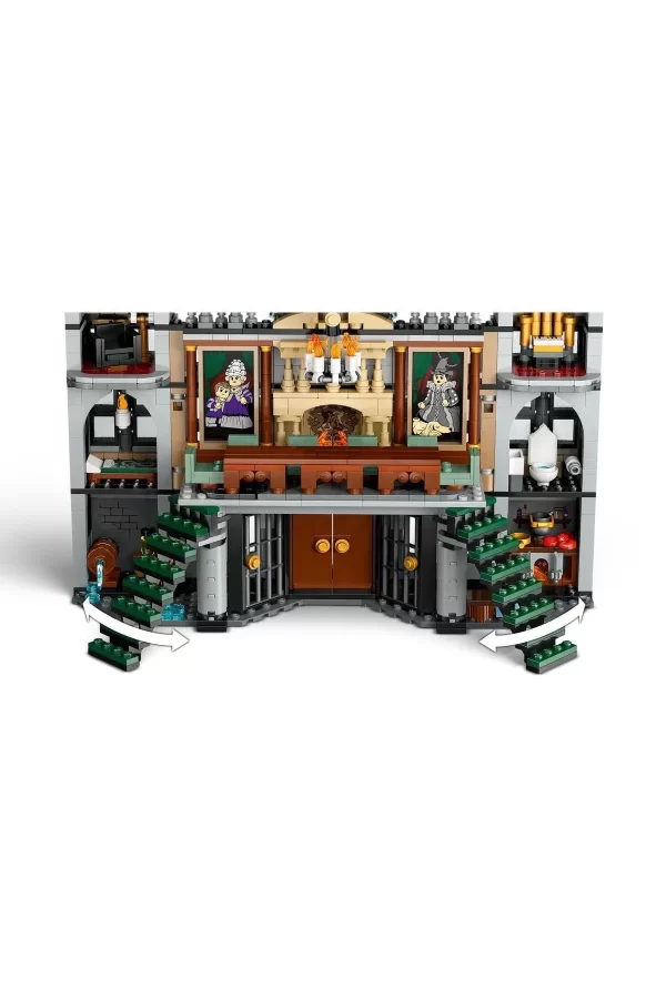 76453 Lego Harry Potter - Malfoy Malikanesi 1601 Parça +10 Yaş
