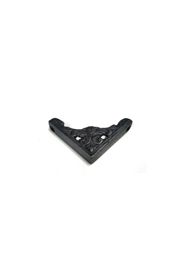 Antika Tarz Dekoratif Pirinç Köşe Süsü - 58x58 Mm, Oksit