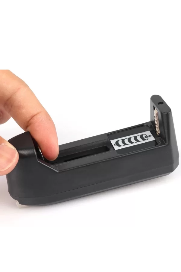Bigem Bm-361 Şarj Cihazı - 14500-18650