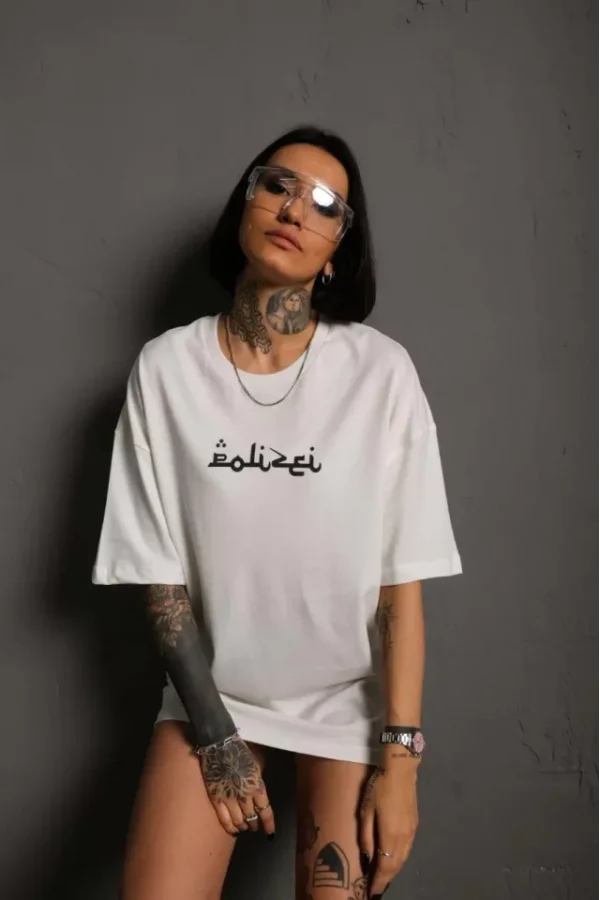 Bisiklet Yakalı Sırt Baskılı Oversize T-Shirt - Beyaz