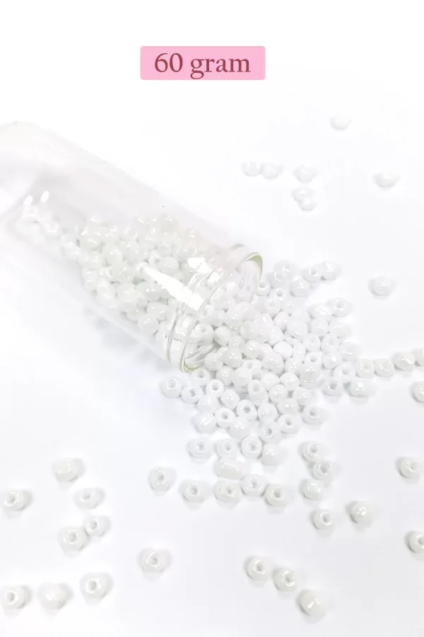 Dökme Cam Kum Boncuk Büyük Boy (6/0) 4 mm - 60 Gram - Kar Beyaz - BNC109