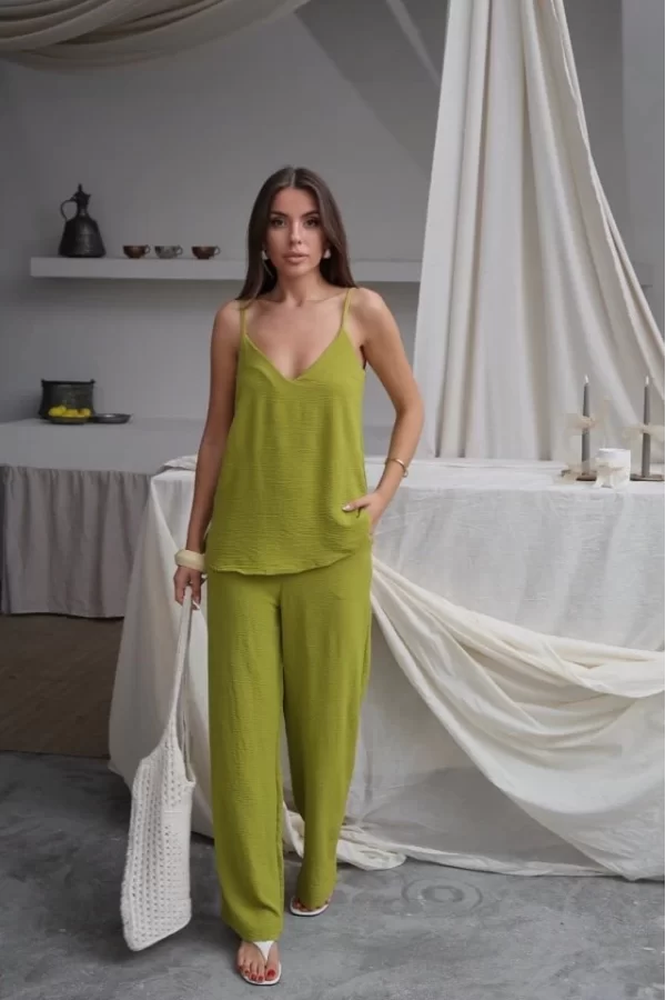 Kadın Askılı Bluz Ve Bol Paça Pantolon Ikili Takım
