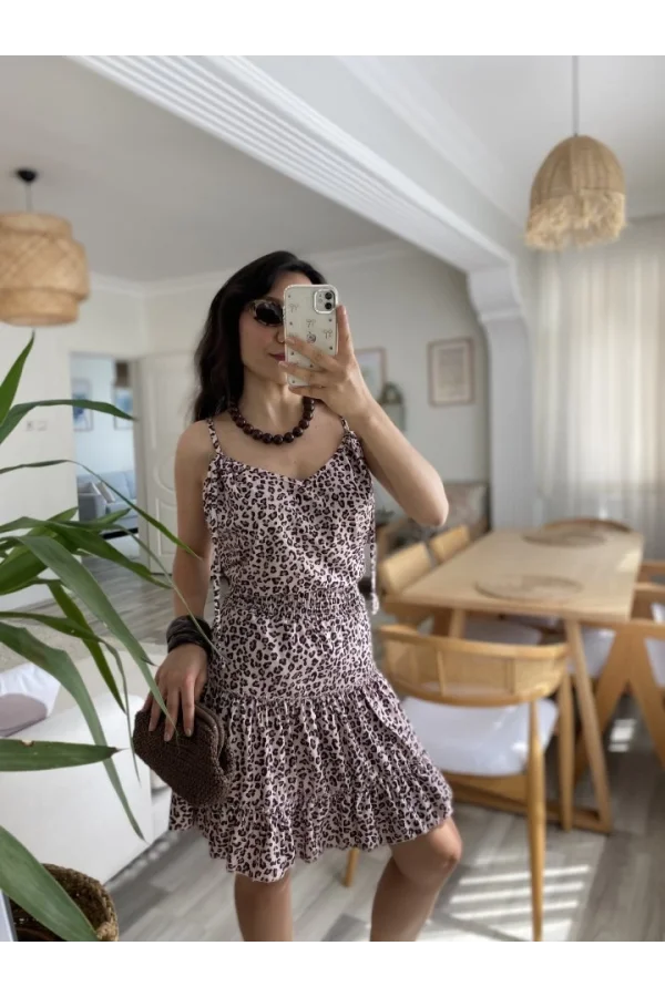 Kadın Askılı V Yaka Beli Pileli Leopar Desen Eteği Fırfırlı Süprem Elbise