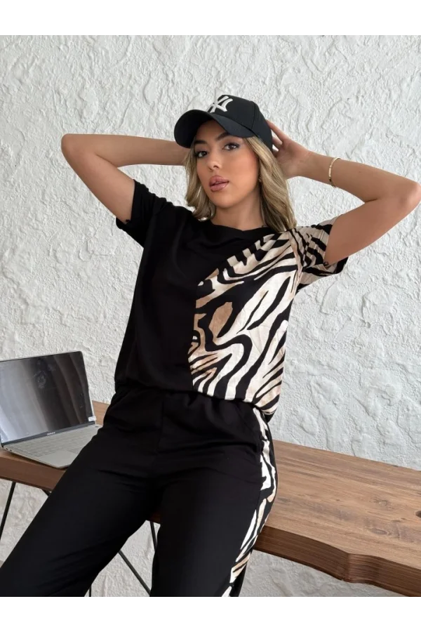 Kadın Bisiklet Yaka Kısa Kol Leopar Desen Bluz Ve Pantolon Ikili Takım